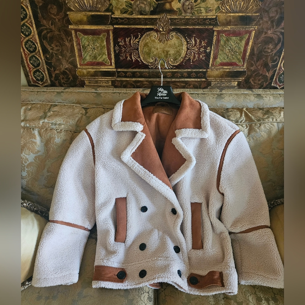 NWOT Blank NYC Women's Faux Fur/Faux Suede Teddy Jacket in Cream/Tan